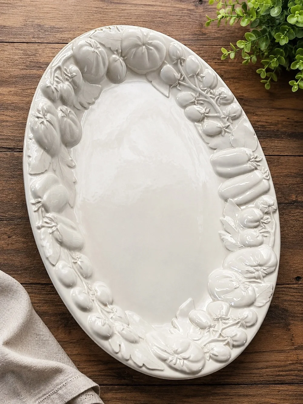 Williams Sonoma Italy 19” Embossed Vegetable Garden Oval Serving Platter White